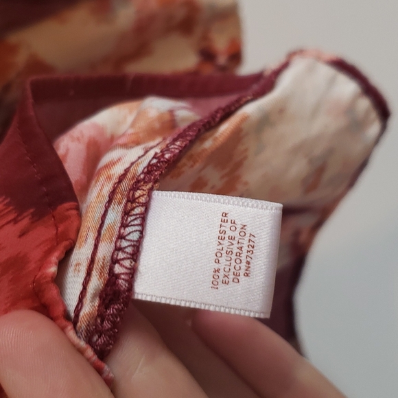 Lauren Conrad: Small, maroon &patterned, long sleeve shirt. Like New. - Picture 6 of 7